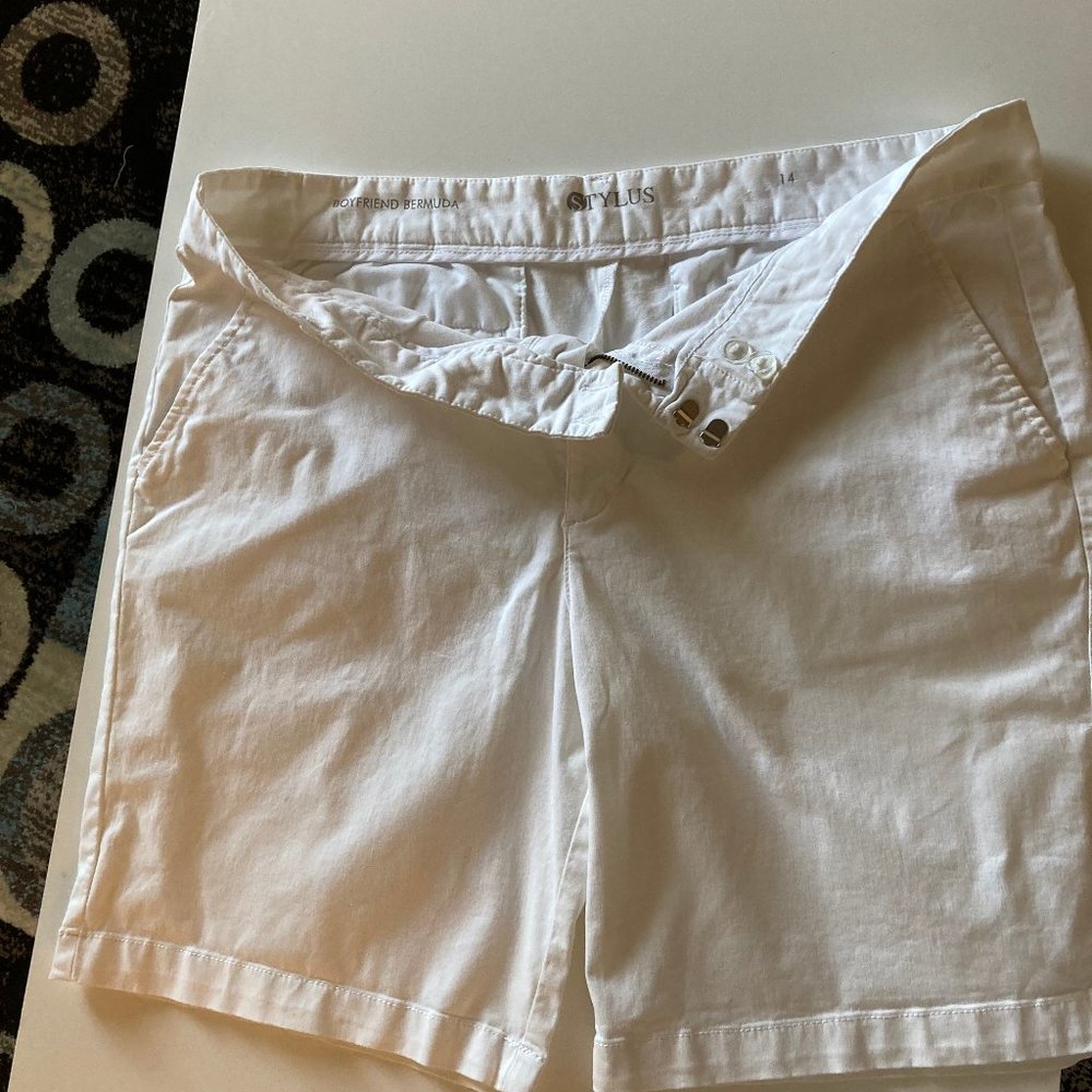 Stylus Boyfriend Bermuda Women's White Shorts Size 14